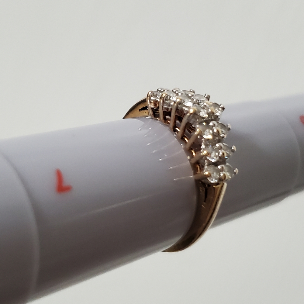 Gold Ring - Picture 4 of 13